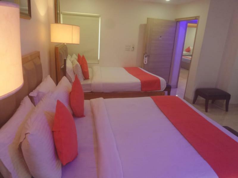 Hotel Wti Airport Nuova Delhi Esterno foto
